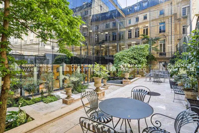 203 Rue Du Faubourg Saint-Honoré, Paris for lease - Building Photo - Image 3 of 3