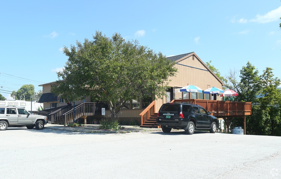 134 Woodstock Ave, Rutland, VT for lease - Primary Photo - Image 2 of 4
