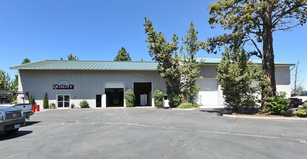 61579 American Loop, Bend, OR for sale - Primary Photo - Image 1 of 1