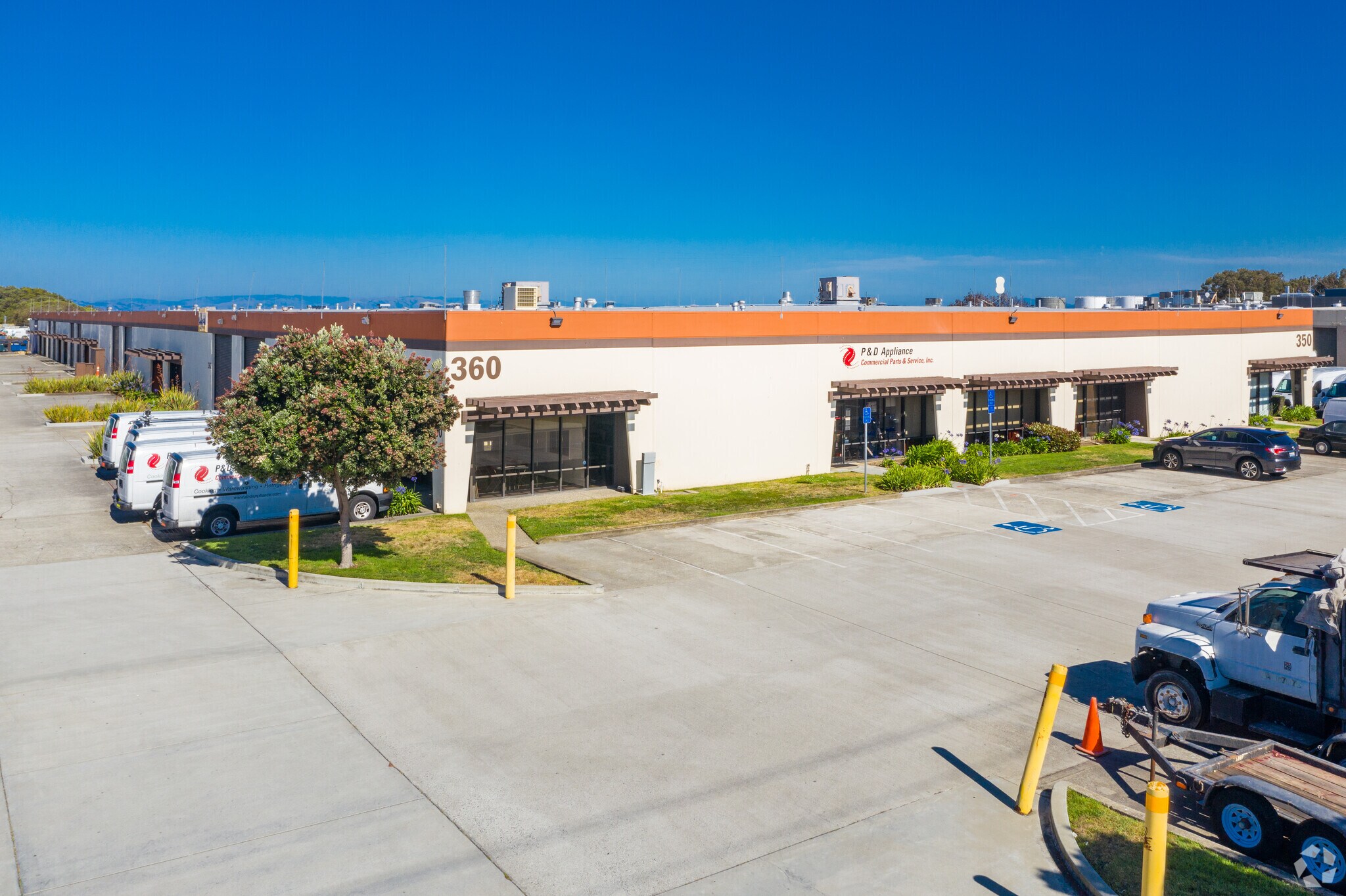 344-376 Littlefield Ave, South San Francisco, CA à louer Photo principale- Image 1 de 4