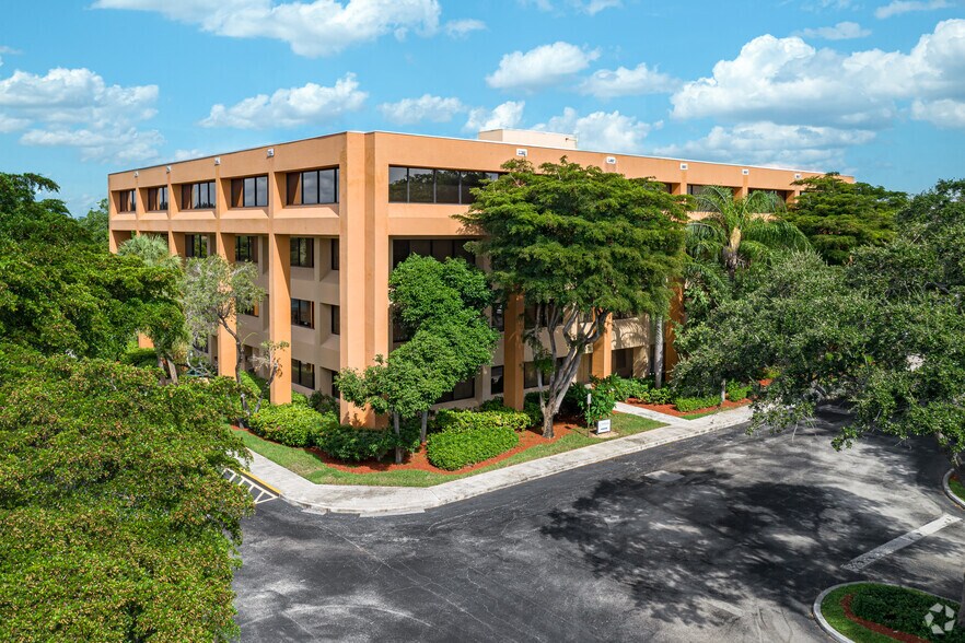 1901 S Congress Ave, Boynton Beach, FL à louer - Photo principale - Image 2 de 17