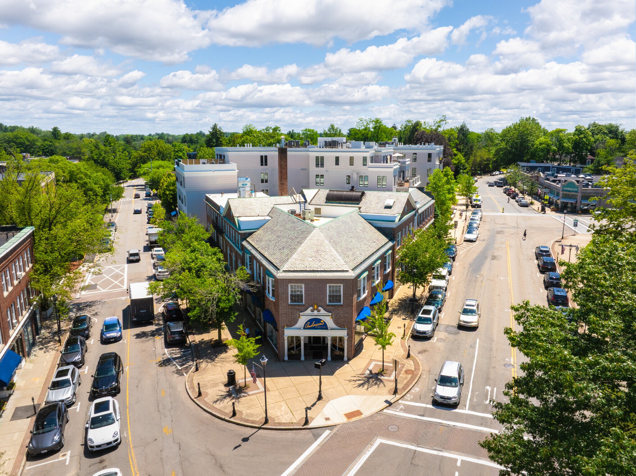 21 Grove St, Wellesley, MA à vendre Photo principale- Image 1 de 21