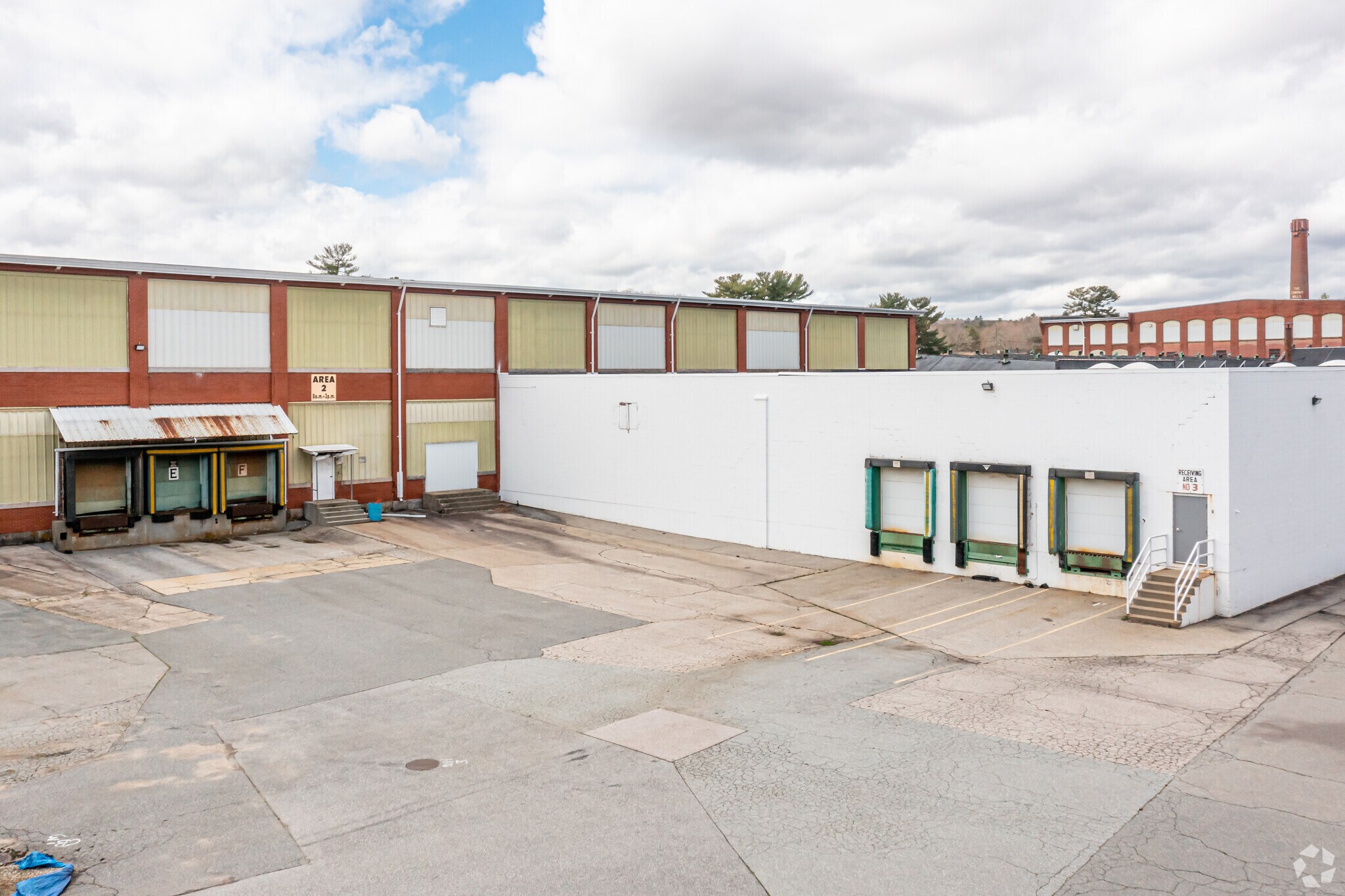 340 Waterman Ave, Smithfield, RI à louer Photo principale- Image 1 de 18