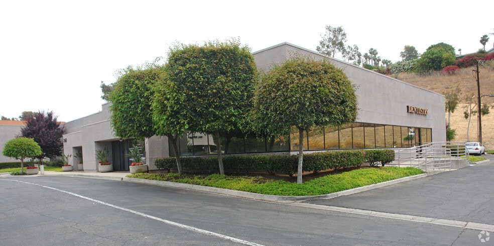 706 N Diamond Bar Blvd, Diamond Bar, CA for sale - Primary Photo - Image 1 of 6