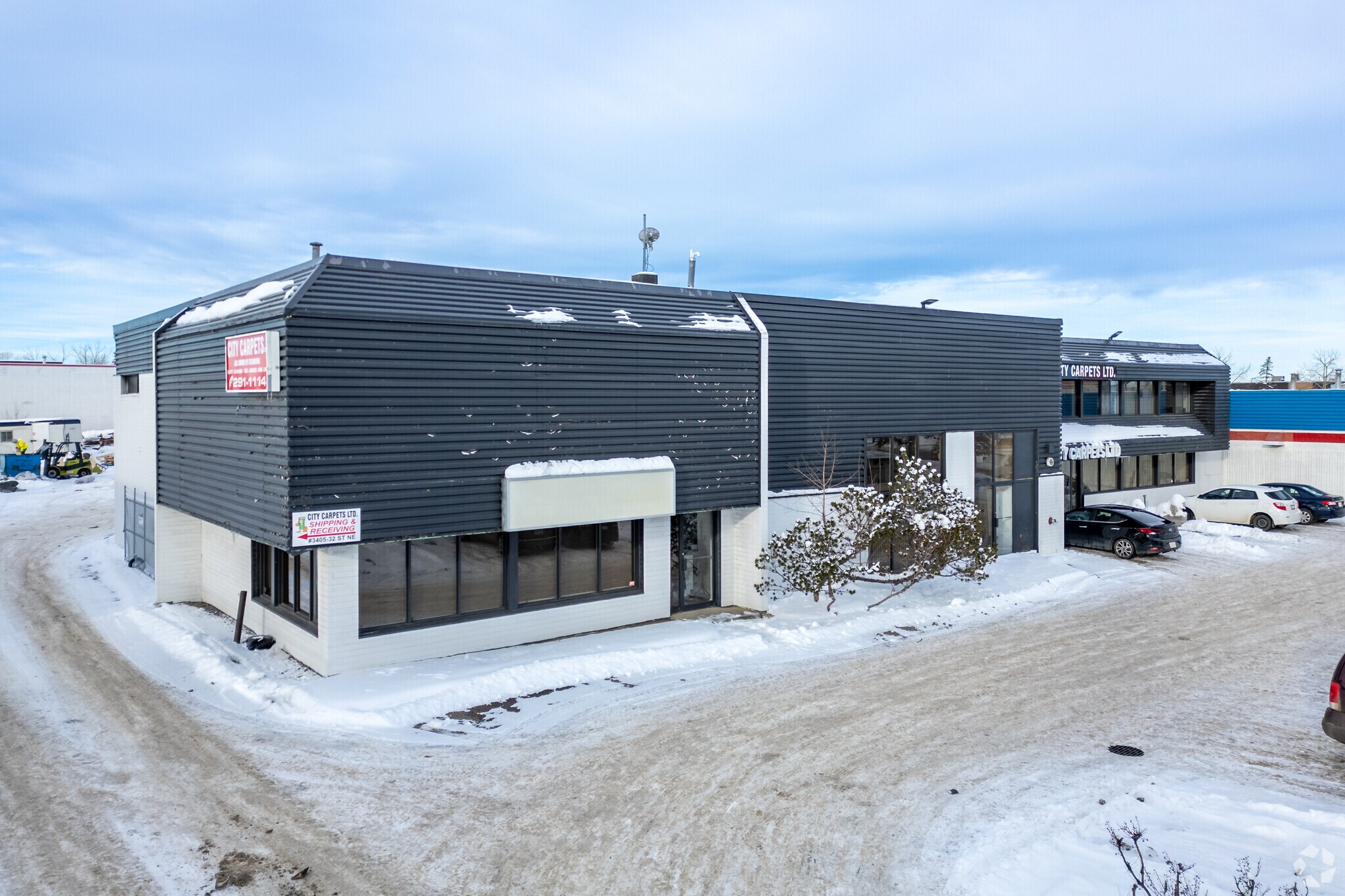 3405 32nd St NE, Calgary, AB à vendre Photo principale- Image 1 de 1