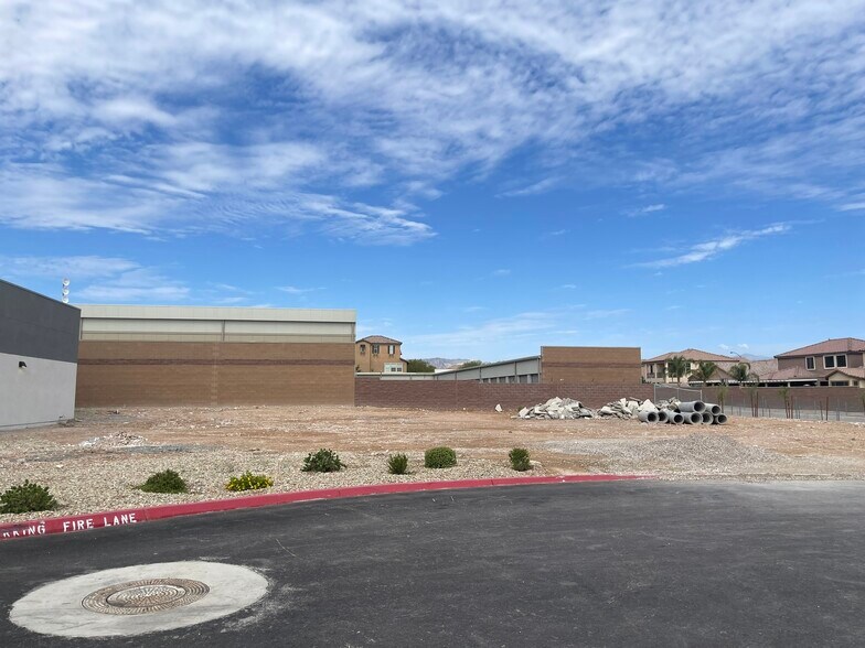 10435 S Rainbow Blvd, Las Vegas, NV à louer - Photo du bâtiment - Image 3 de 4