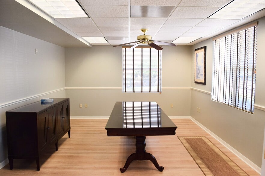 2707 W Fairbanks Ave, Winter Park, FL for lease - Building Photo - Image 3 of 8