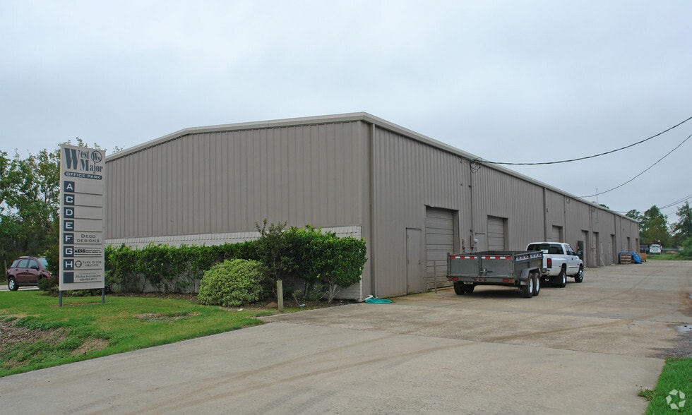 1520 S Major Dr, Beaumont, TX for lease - Building Photo - Image 3 of 4