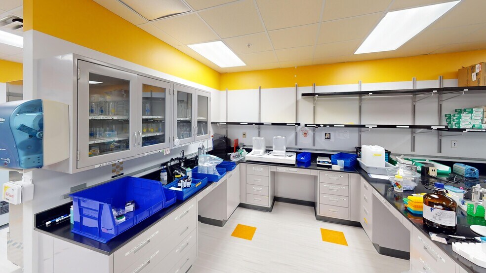 4025 Stirrup Creek Dr, Durham, NC à louer - Photo intérieure - Image 2 de 7