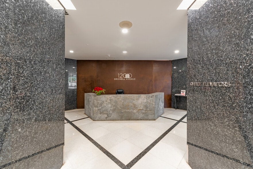 1200 Brickell Ave, Miami, FL for sale - Building Photo - Image 2 of 5