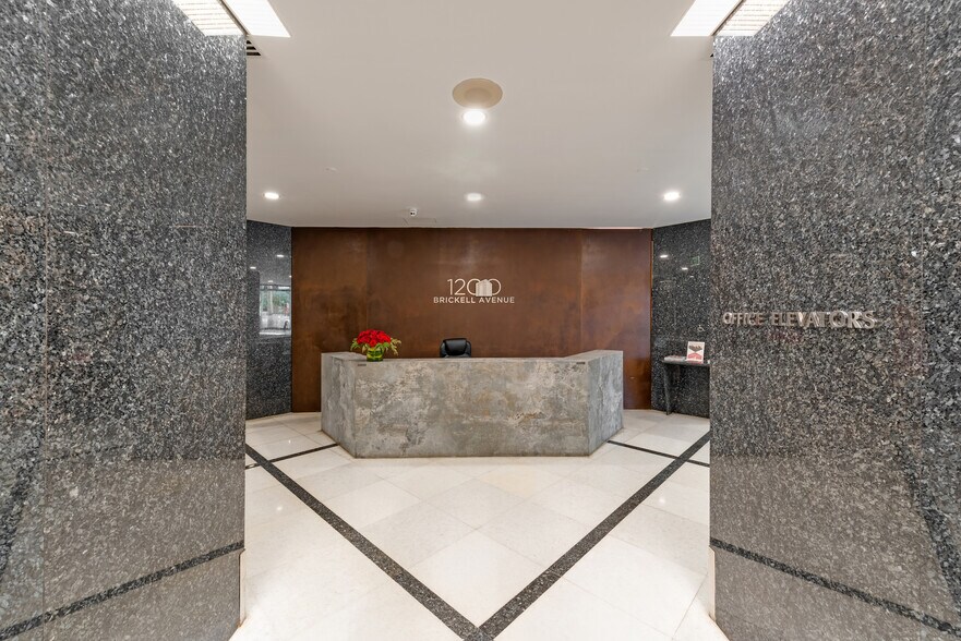 1200 Brickell Ave, Miami, FL à vendre - Photo du bâtiment - Image 2 de 5