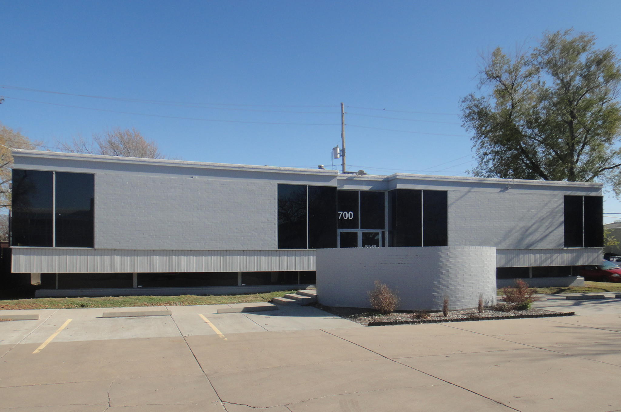 700 N Market St, Wichita, KS à vendre Photo du bâtiment- Image 1 de 1