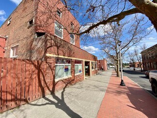 Plus de détails pour 115 College Ave, Cheney, WA - Commerce de détail à louer