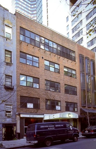 216 E 49th St, New York, NY for lease - Building Photo - Image 3 of 23