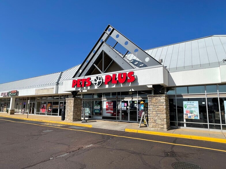 1240-1336 Bristol Pike, Bensalem, PA à louer - Photo du bâtiment - Image 2 de 14