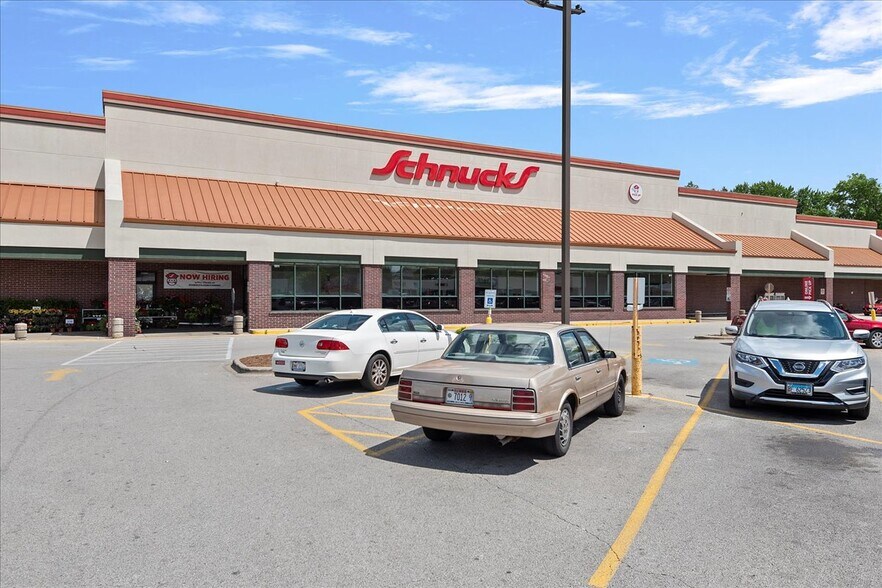 1895 E Sangamon Ave, Springfield, IL à louer - Photo du bâtiment - Image 3 de 9