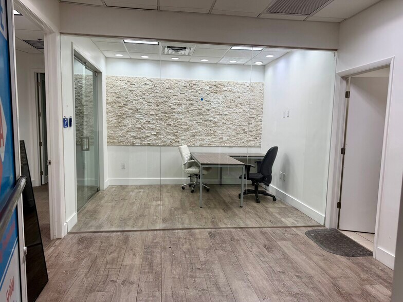 7500 NW 25th St, Miami, FL à vendre - Photo du bâtiment - Image 3 de 49