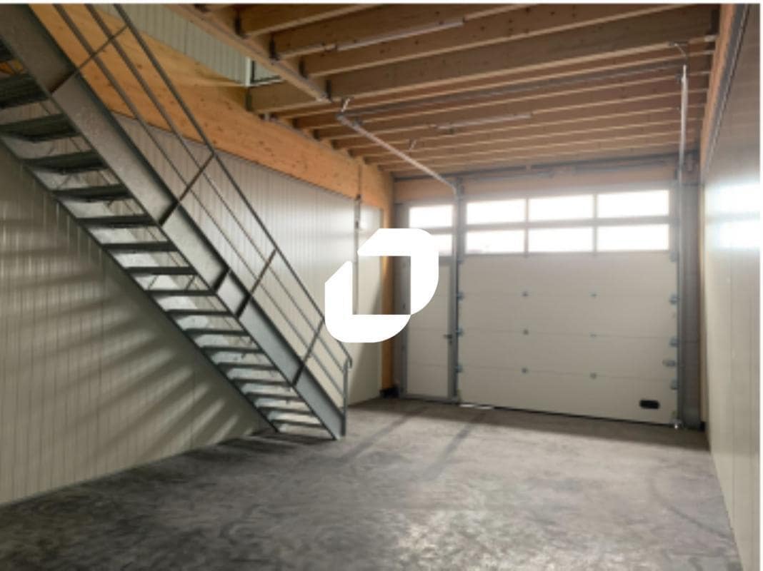 Flex in Chauconin-Neufmontiers for lease Interior Photo- Image 1 of 4