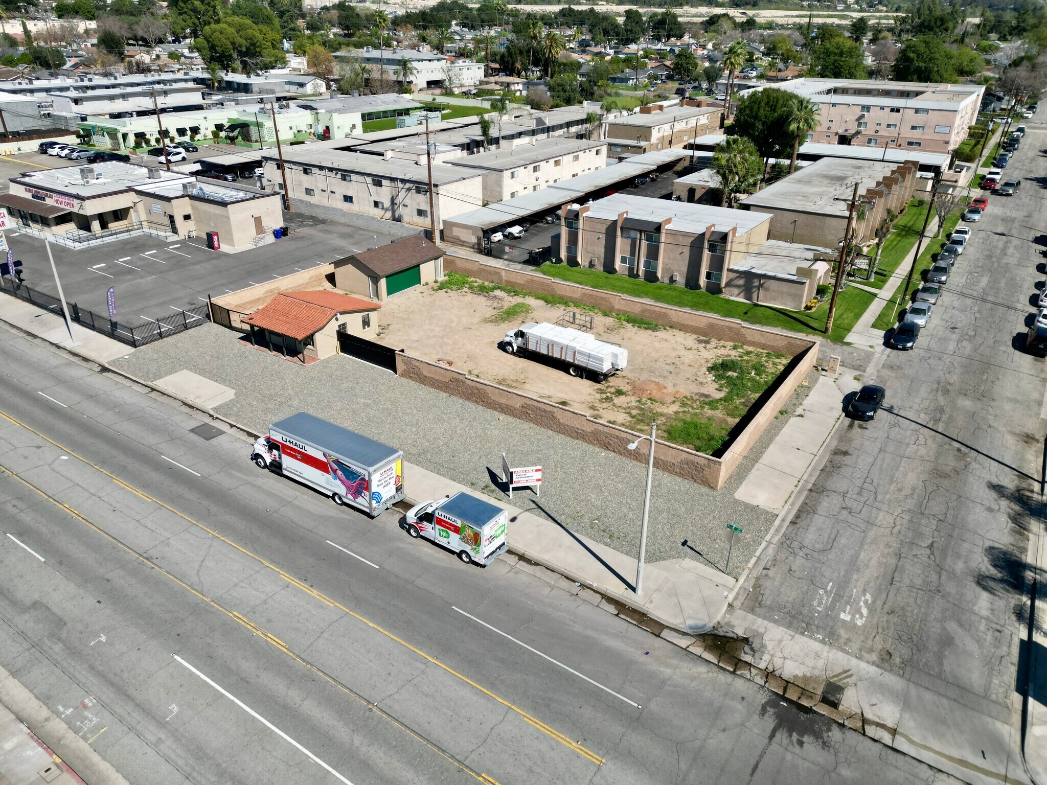 4253 N Sierra Way, San Bernardino, CA à vendre Photo principale- Image 1 de 16