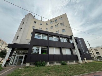 More details for 19 Rue Victor Hugo, Vénissieux - Office for Lease