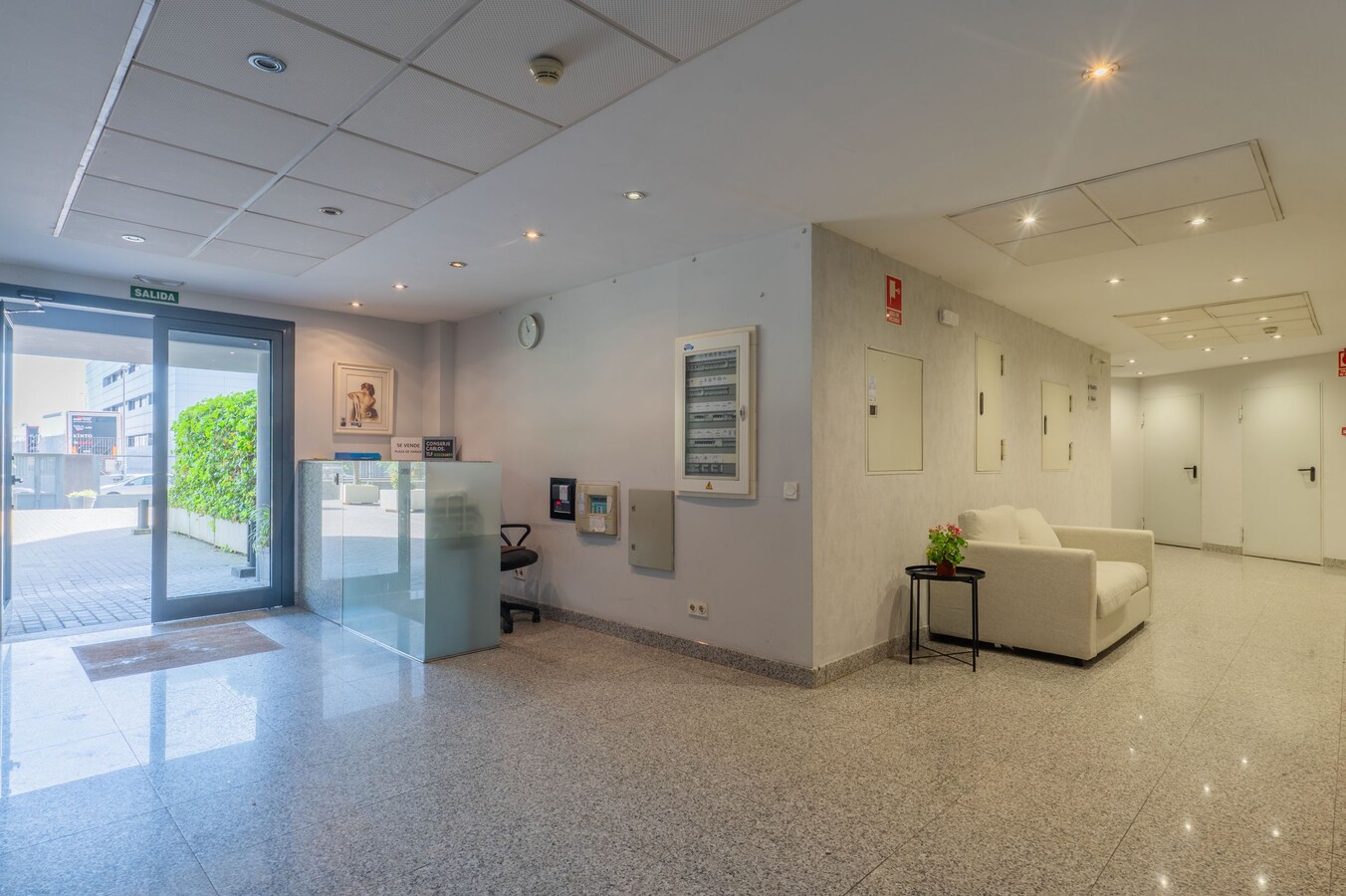 Alcorcón, MAD 28925 -  -  - Interior Photo - Image 1 of 31
