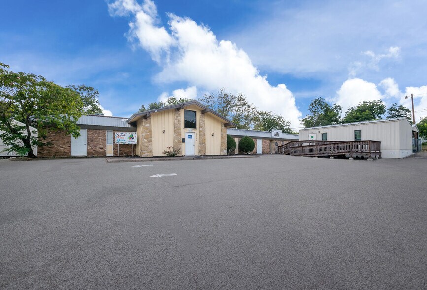 2000 N 25th St, Waco, TX à vendre - Photo du bâtiment - Image 3 de 18