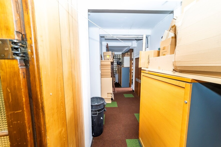 41 Forest Rd, Leicester for lease - Interior Photo - Image 3 of 86