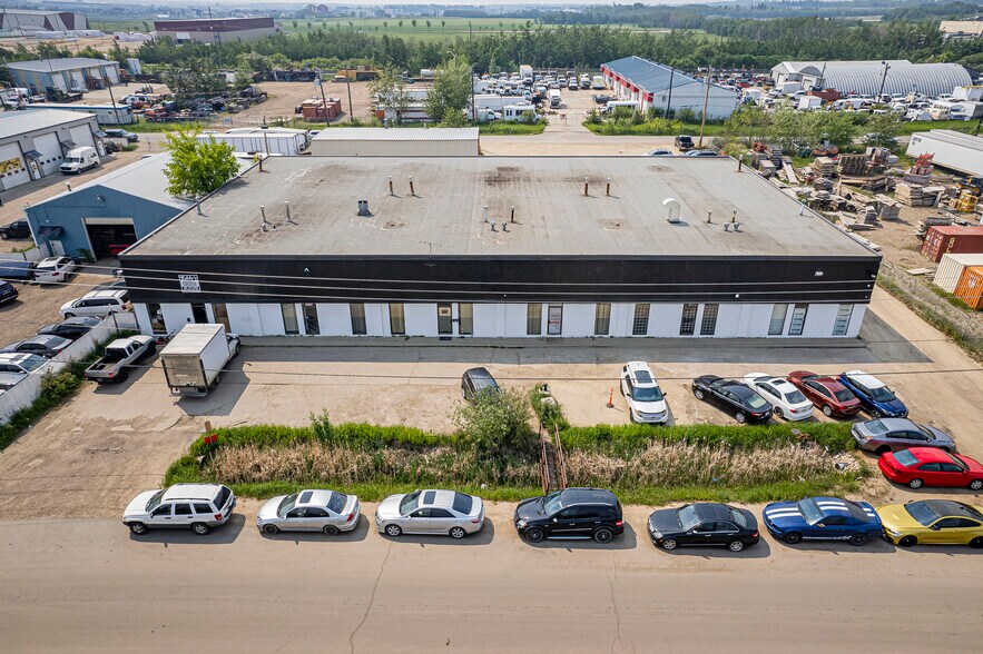 14330-14340 140 St NW, Edmonton, AB à louer - Photo du bâtiment - Image 3 de 3