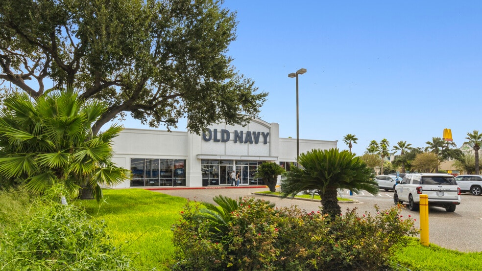 1815 S 10th St, McAllen, TX for sale - Building Photo - Image 1 of 5