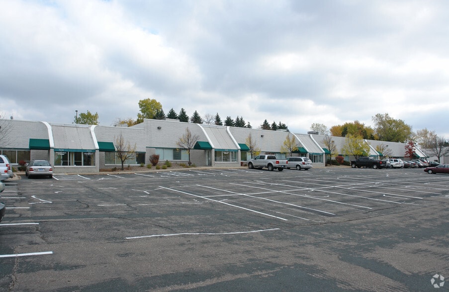7115-7149 Shady Oak Rd, Eden Prairie, MN for lease - Building Photo - Image 2 of 24