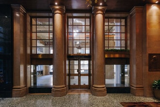 1 W 4th St, Cincinnati, OH for lease Lobby- Image 2 of 6