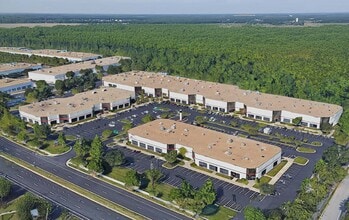 8000 Virginia Manor Rd, Beltsville, MD à louer Photo du bâtiment- Image 2 de 6