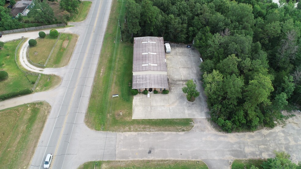 262 Beach Airport Rd, Conroe, TX for sale - Building Photo - Image 1 of 5