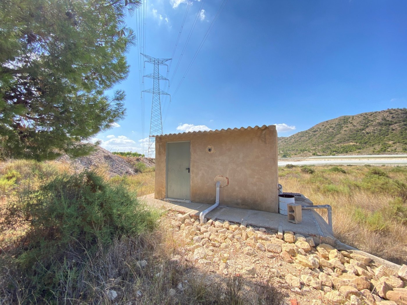 Land in Monforte del Cid, Alicante for sale Primary Photo- Image 1 of 8