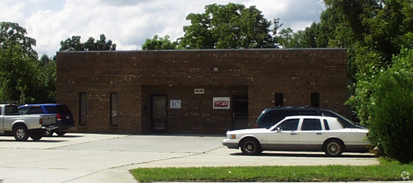 808 English Rd, High Point, NC à louer - Photo du bâtiment - Image 3 de 14