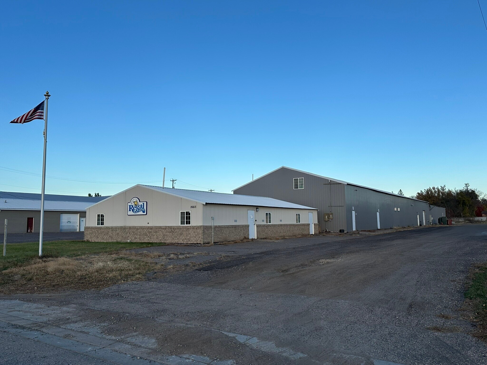 26615 Fallbrook Ave, Wyoming, MN for lease Primary Photo- Image 1 of 18