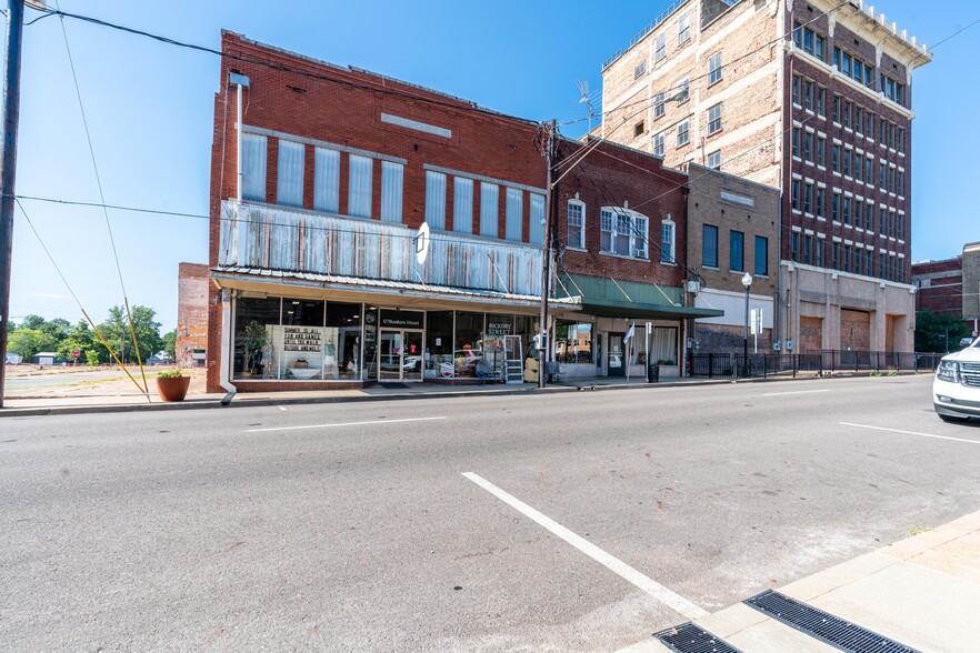 122 Bonham St, Paris, TX à vendre - Photo principale - Image 1 de 1