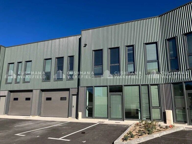 1410 Route Nationale 396, Aubagne à louer - Photo du bâtiment - Image 2 de 13