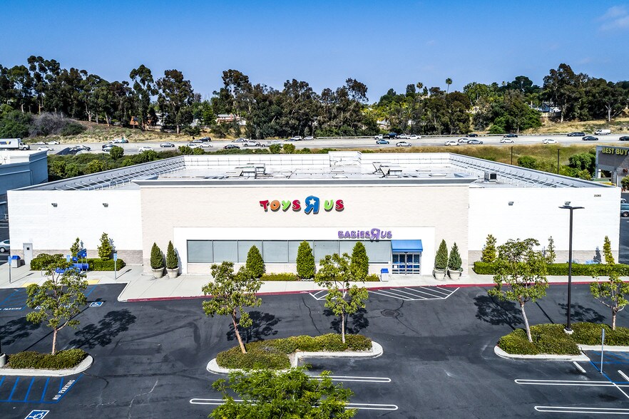 25362 El Paseo, Mission Viejo, CA à vendre - Photo du bâtiment - Image 2 de 19