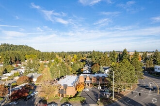 8401 NE Halsey St, Portland, OR - AERIAL  map view