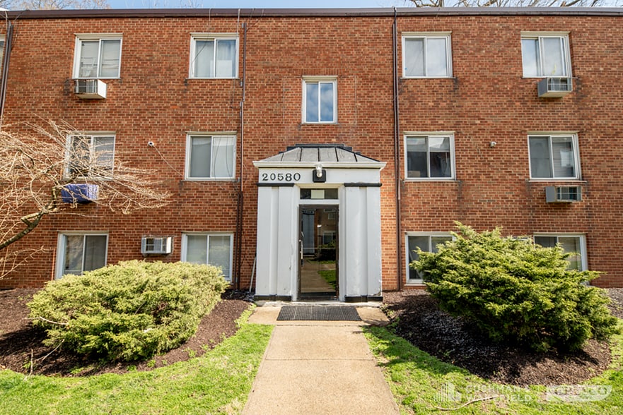 20580 Lorain Rd, Fairview Park, OH for sale - Building Photo - Image 2 of 29