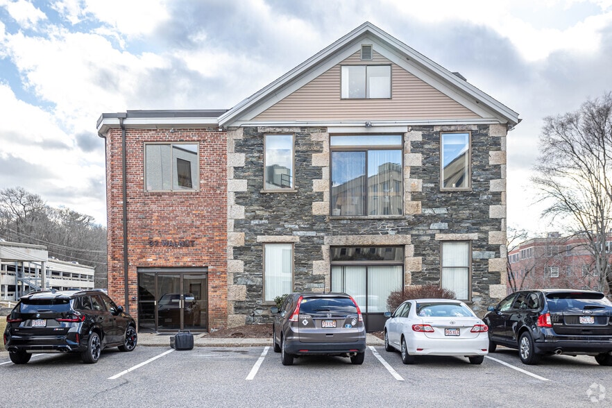 37 Walnut St, Wellesley, MA à louer - Photo du bâtiment - Image 2 de 5