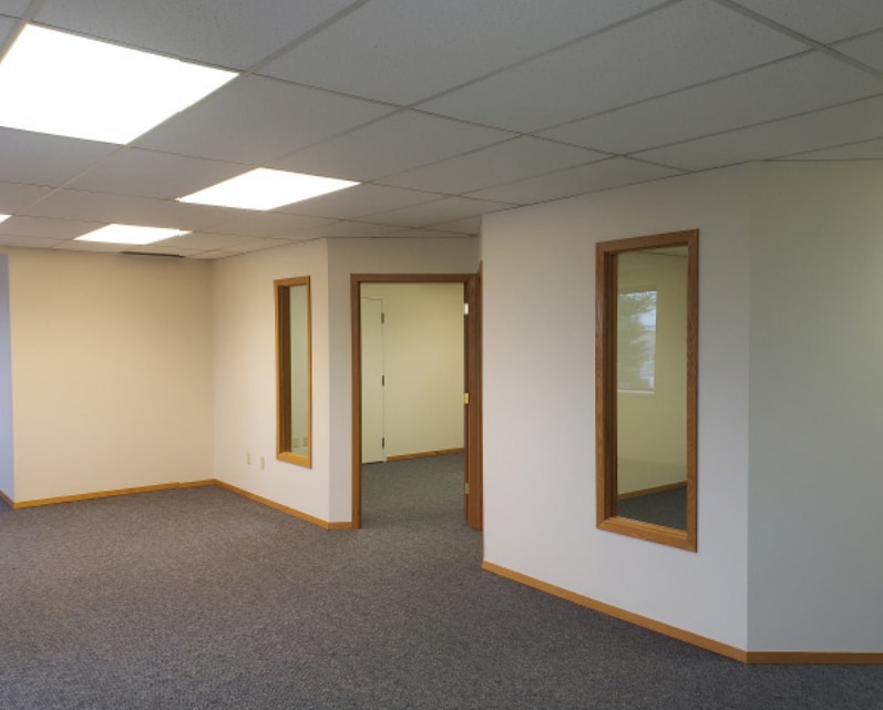 10783-10785 180th St NW, Edmonton, AB à louer Photo intérieure- Image 1 de 3