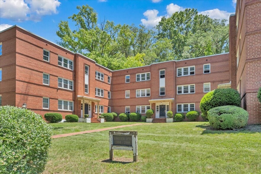 2404 Longview Ave SW, Roanoke, VA for sale - Building Photo - Image 3 of 13