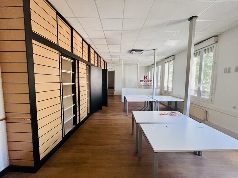 Retail in Bordeaux for sale - Interior Photo - Image 3 of 7