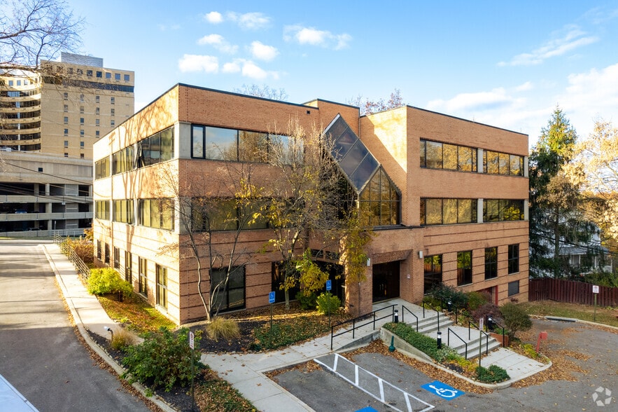 600 Fairmount Ave, Towson, MD for sale - Building Photo - Image 3 of 10