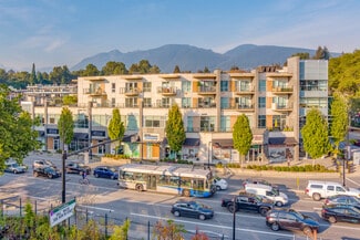 Plus de détails pour 700 Marine Dr, North Vancouver, BC - Bureau à vendre