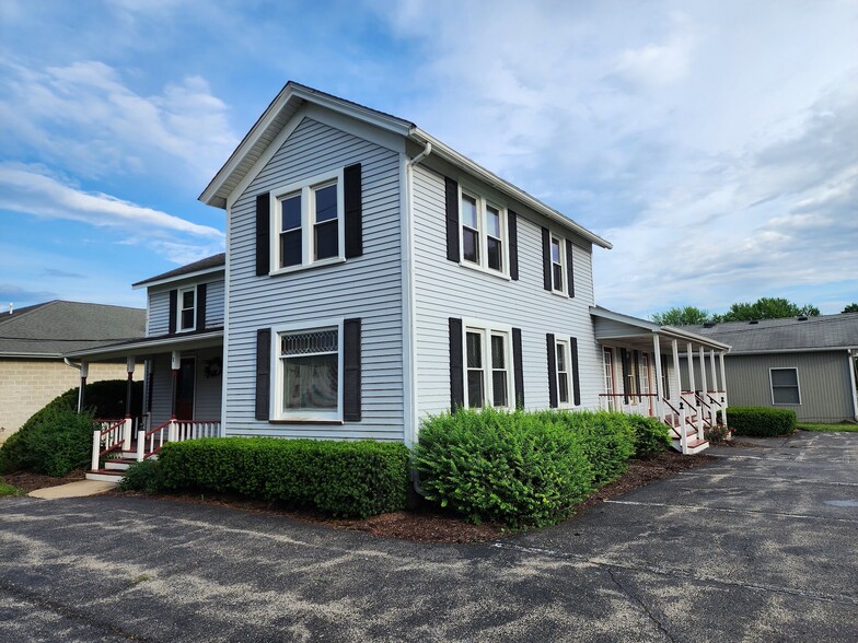 708 E Railroad St, Sandwich, IL à vendre - Photo du bâtiment - Image 1 de 1