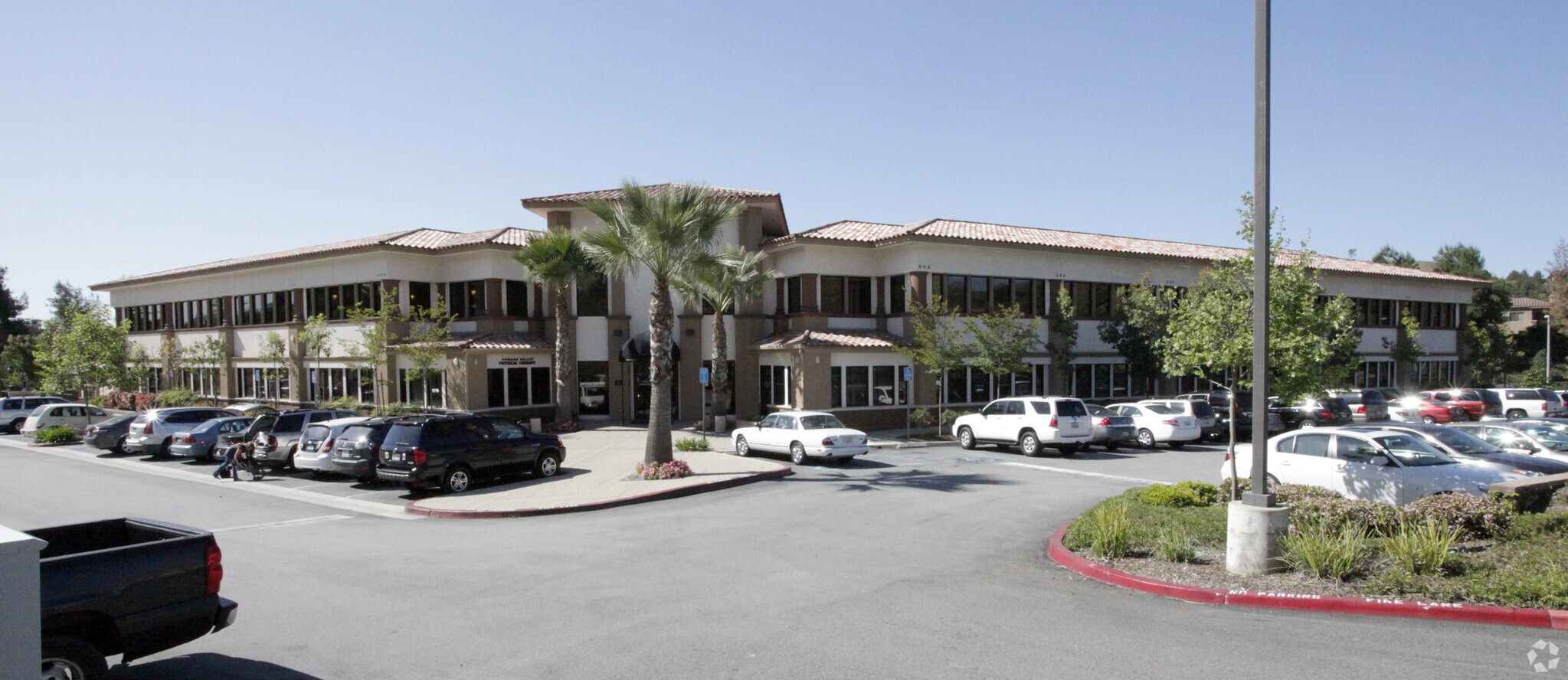 2140 Grand Ave, Chino Hills, CA à louer Photo du bâtiment- Image 1 de 7