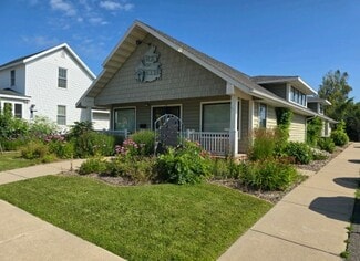 Plus de détails pour 113 W 6th St, Marshfield, WI - Commerce de détail à vendre